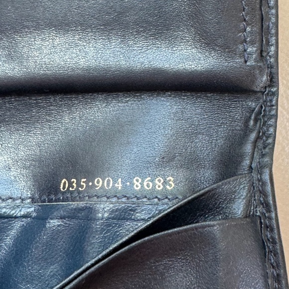 Authentic Vintage Gucci Micro GG Monogram Canvas Leather Kisslock Bifold Wallet - Picture 5 of 10